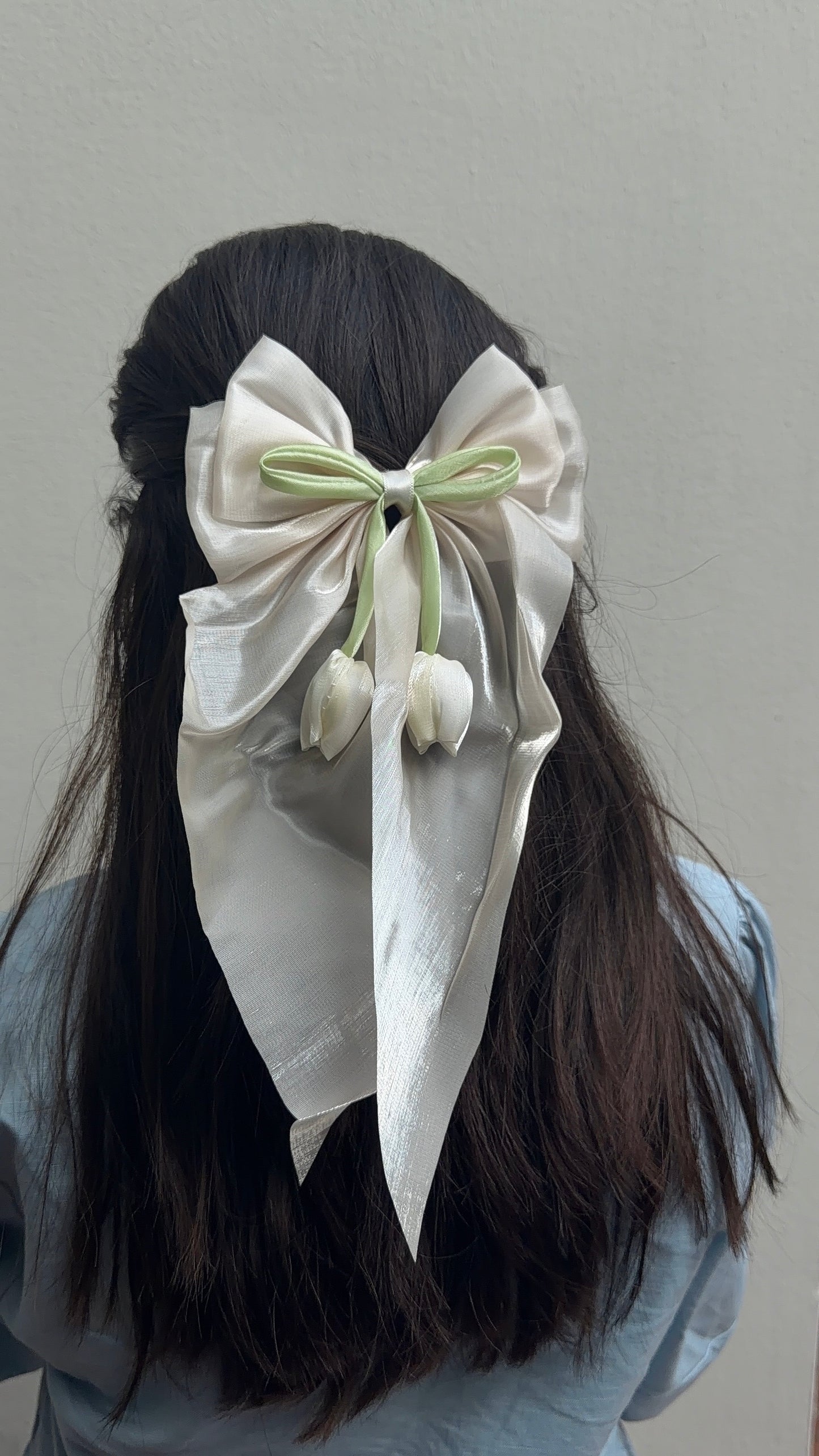 Tulip Bow Hair Clip